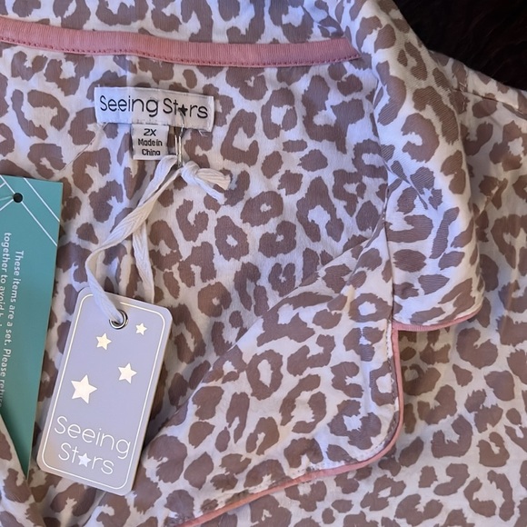 Seeing Stars Pajama plus size set - Picture 5 of 5